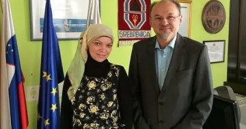 Забрадена словенка кандидат за евродепутат