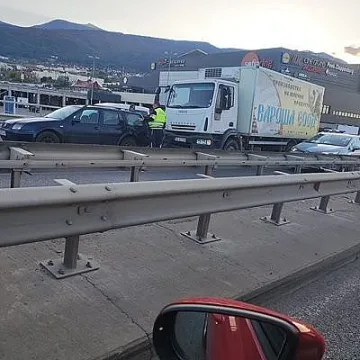 Две мелета блокираха  движението по Околовръстното шосе