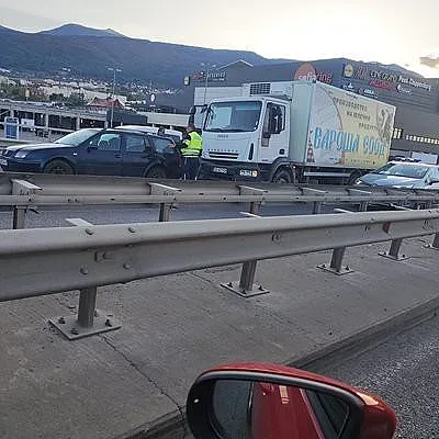 Две мелета блокираха  движението по Околовръстното шосе
