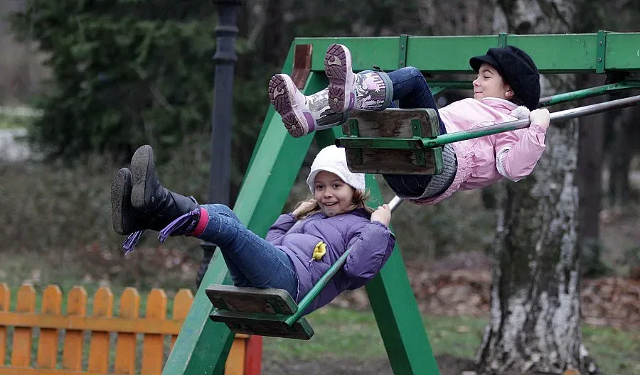 Тристранката отложи въпроса за майчинството