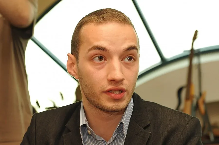 Стари хватки за новия вот