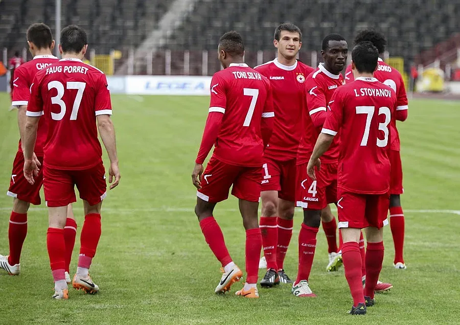 Гасят пожар в ЦСКА с премия