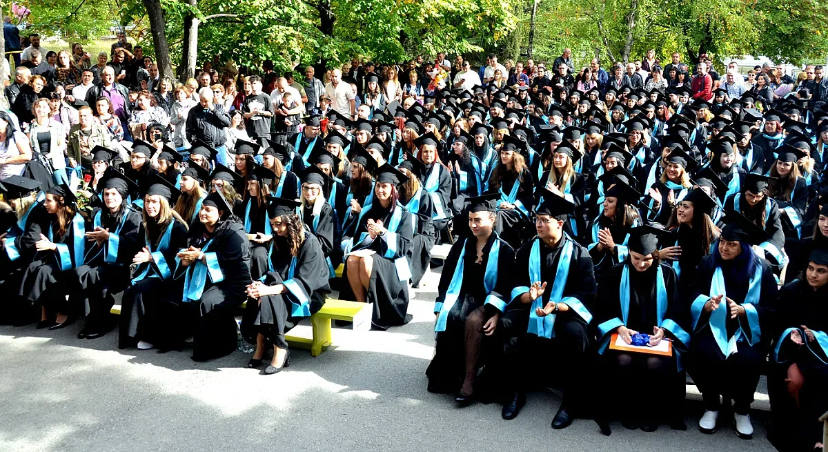 Тракийски университет дипломира 229 педагози