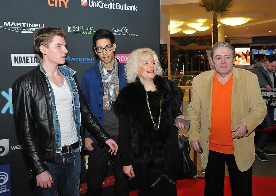 50 стихотворения на Мишо Белчев стават картини