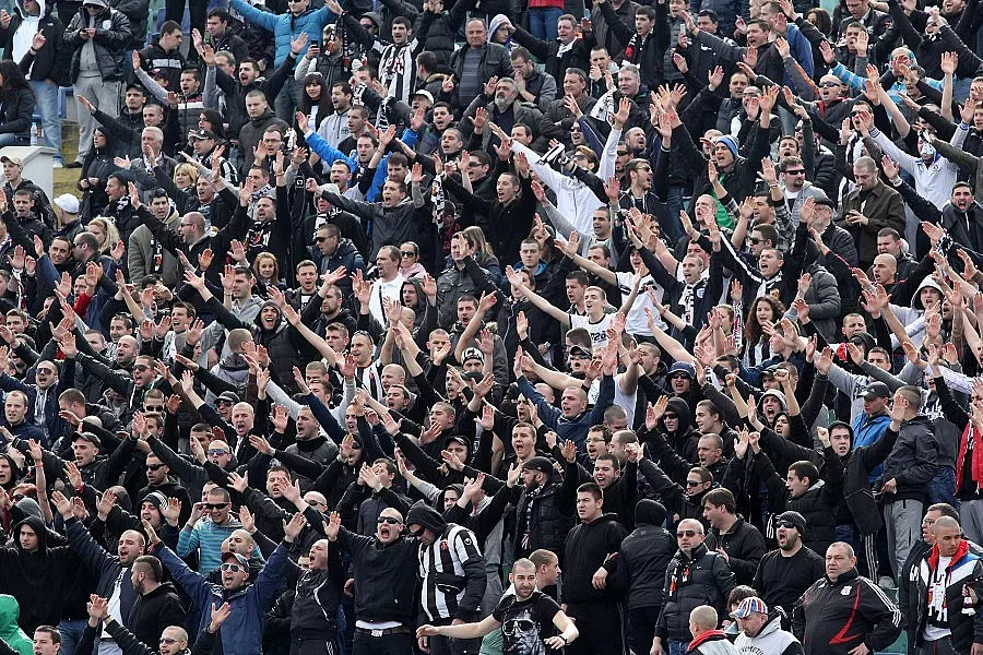 И Лондон скочи на Коко Динев