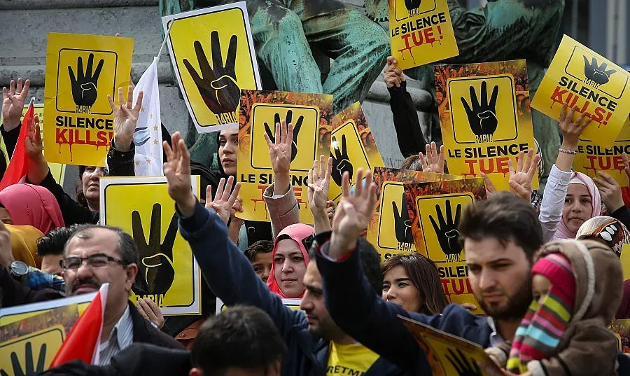 Осъдиха на смърт 683-ма поддръжници на Морси