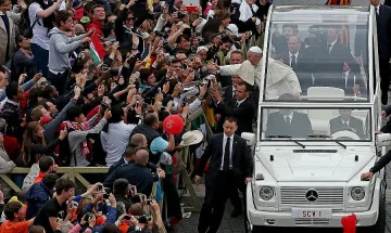 Канонизацията обедини консерватори и либерали