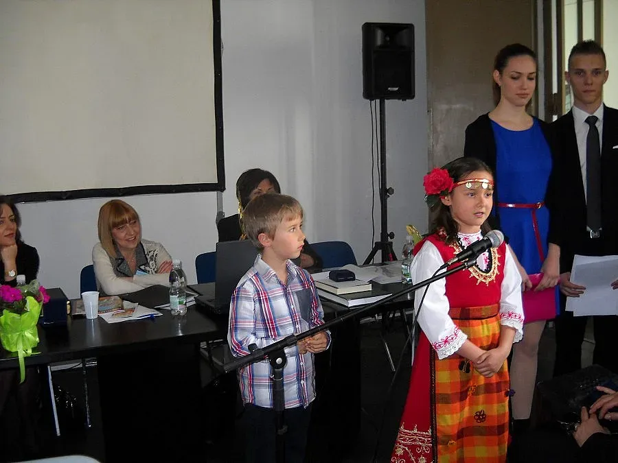 Гурбетчии ще учат български в нета