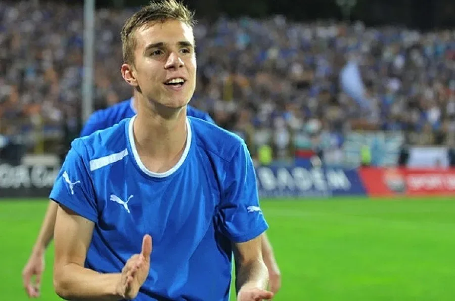 Антонио Вутов наказа "Милан"