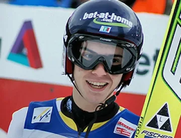 ФИС предлага нов треньор за Зографски