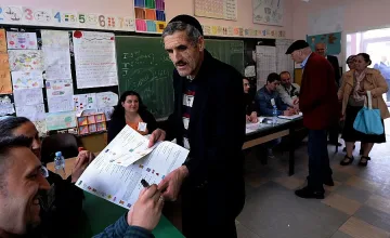 Бойкот на албанците на изборите в Македония