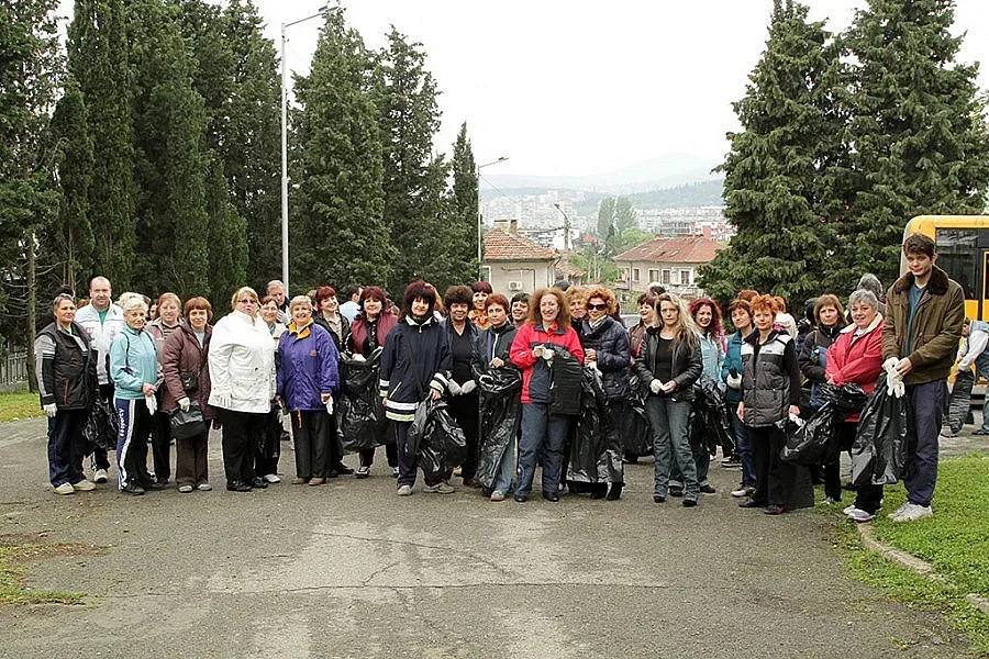 Над 6 500 старозагорци почистваха паркове и градини