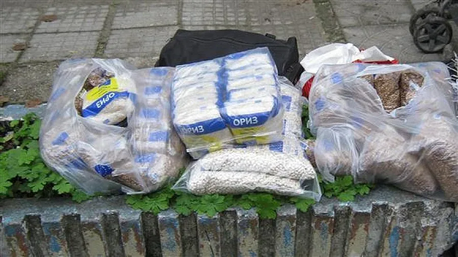 Холандска фондация дари храни на бедни в Сандански