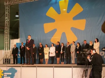Бареков напълни панаирна палата за старта на коалицията около ББЦ