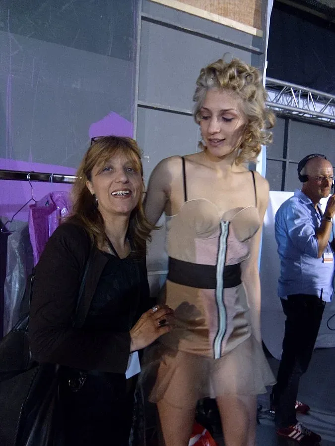 Милена Атанасова кове кадри за Лагерфелд и "Диор"