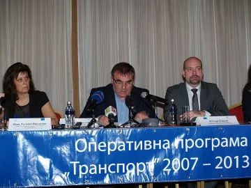 По 1 млн. влагаме на ден в нови пътища и жп линии