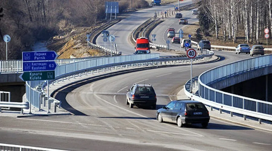 Строят тунела на "Струма"