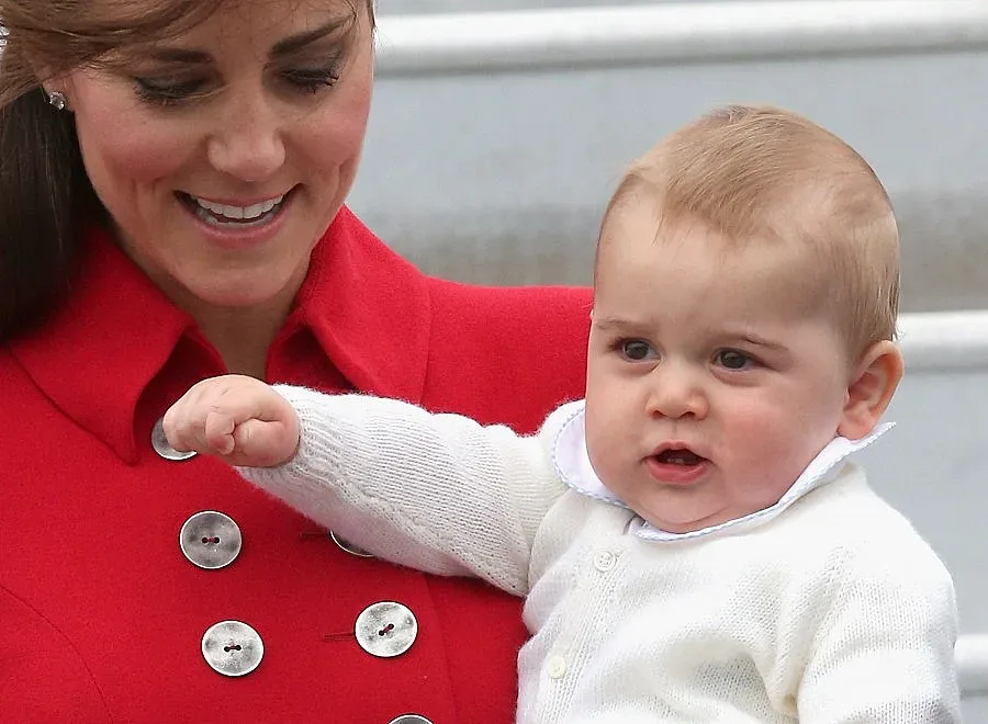 Джорджи се мръщи на прощаване