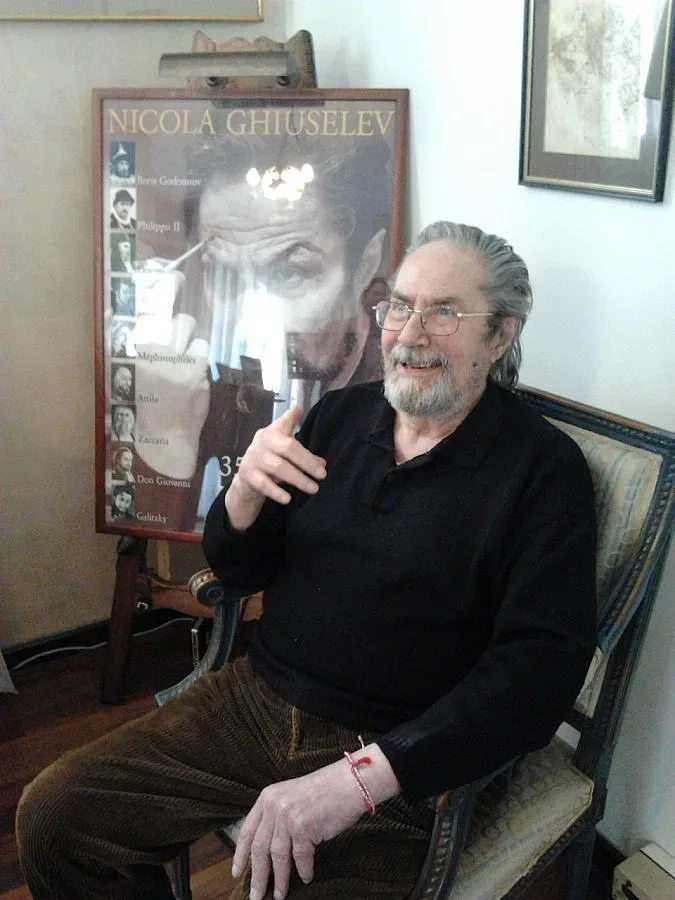 Гюзелев гледа опери по Mezzo