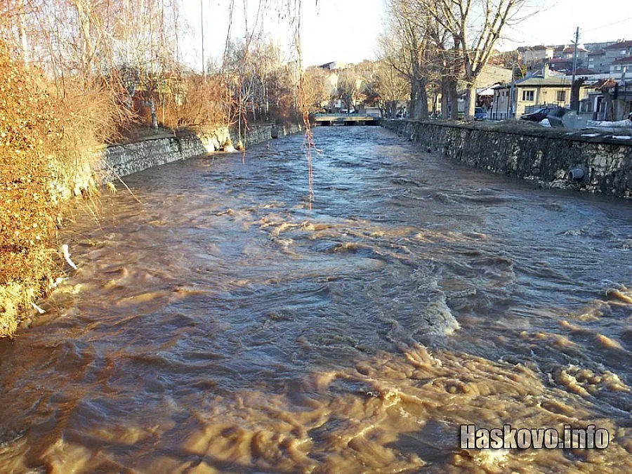 Откриха тялото на жена до язовира във Винево