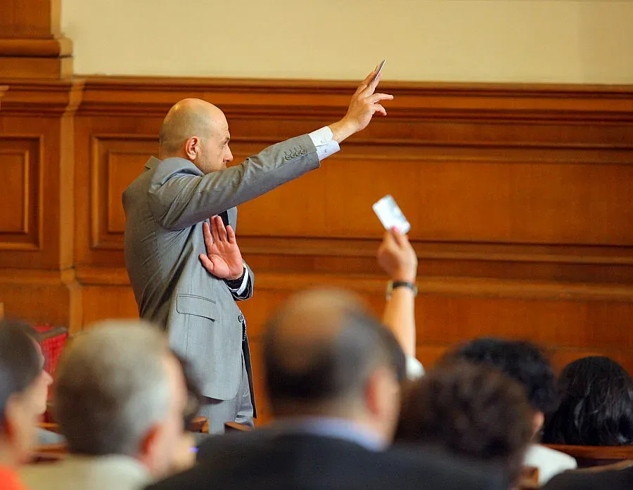 Експерт по всичко