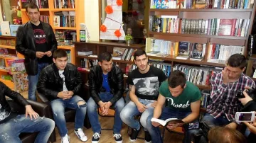 "Берое" чете на френски 