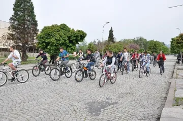 Велообиколка на Кърджали по повод Деня на Земята