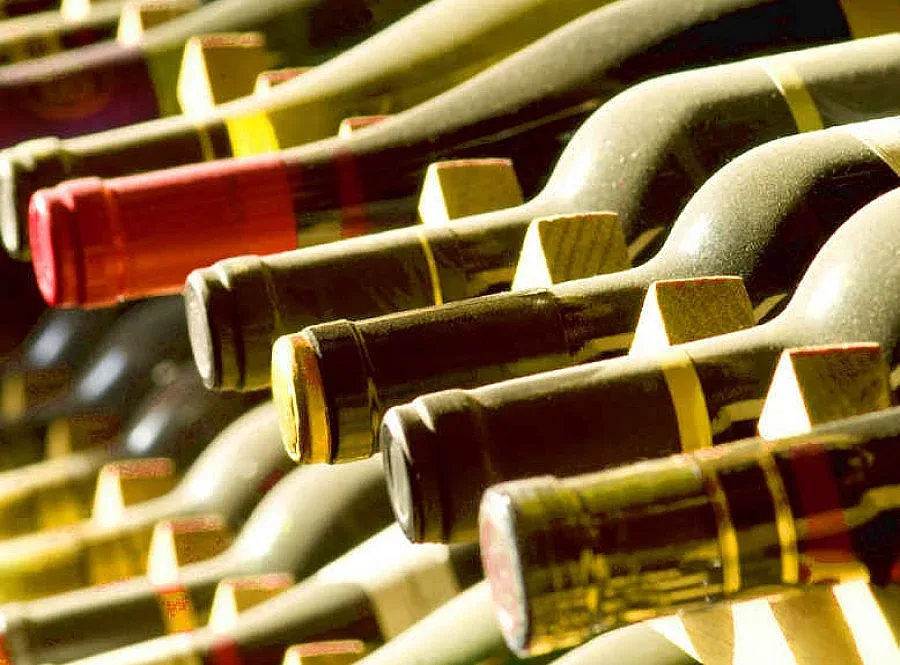 Топ дегустатори оценяват балкански вина на чаршията