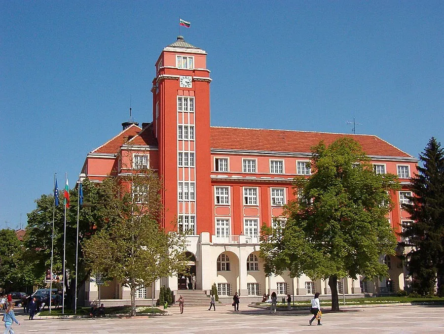 Кметът на Плевен се върна на работа