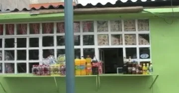 Бутат незаконни постройки в Столипиново, ромите на бунт