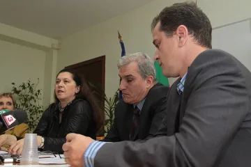 Пациенти фантоми пълнят болниците