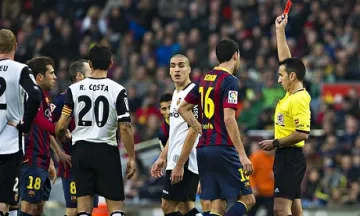 "Валенсия" плаща на феновете