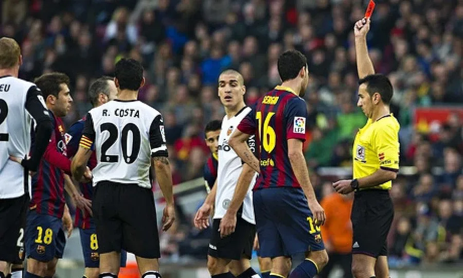 "Валенсия" плаща на феновете