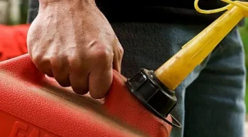 Полицията търси 120 000 лв. от бивш домакин за откраднато гориво