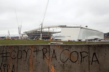 Бунтовете в Рио де Жанейро не стихват, има жервти