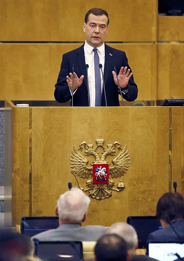 Медведев: Печелим от санкциите