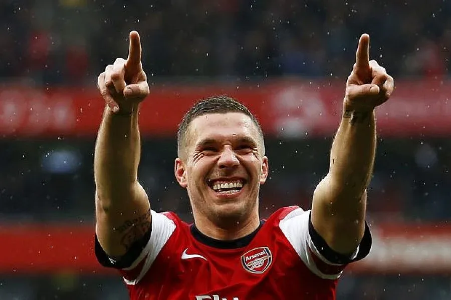 Полди празнува до зори с "козлите"