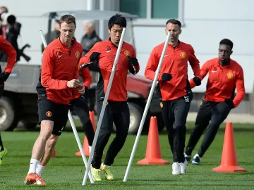 Райън Гигс поема временно Юнайтед