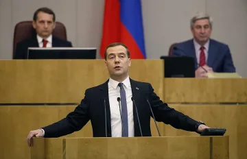 Медведев: Ще защитим руския бизнес при враждебни действия на Запада