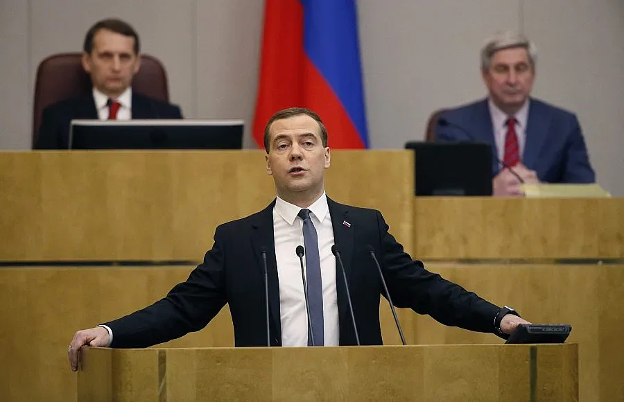 Медведев: Ще защитим руския бизнес при враждебни действия на Запада