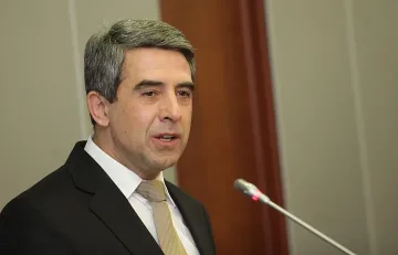 Плевнелиев заминава за канонизацията на папа Йоан Павел II