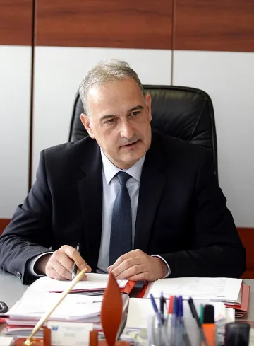 Протягаме ръка на легалния бизнес