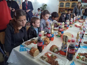 Празничен обяд за 60 деца в неравностойно положение