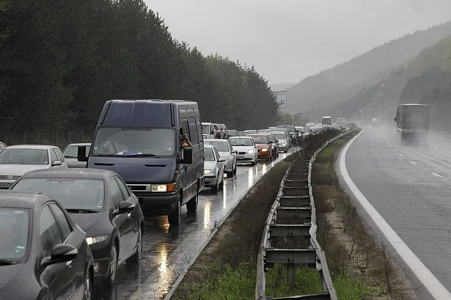 Милион тръгват на път за Гергьовден