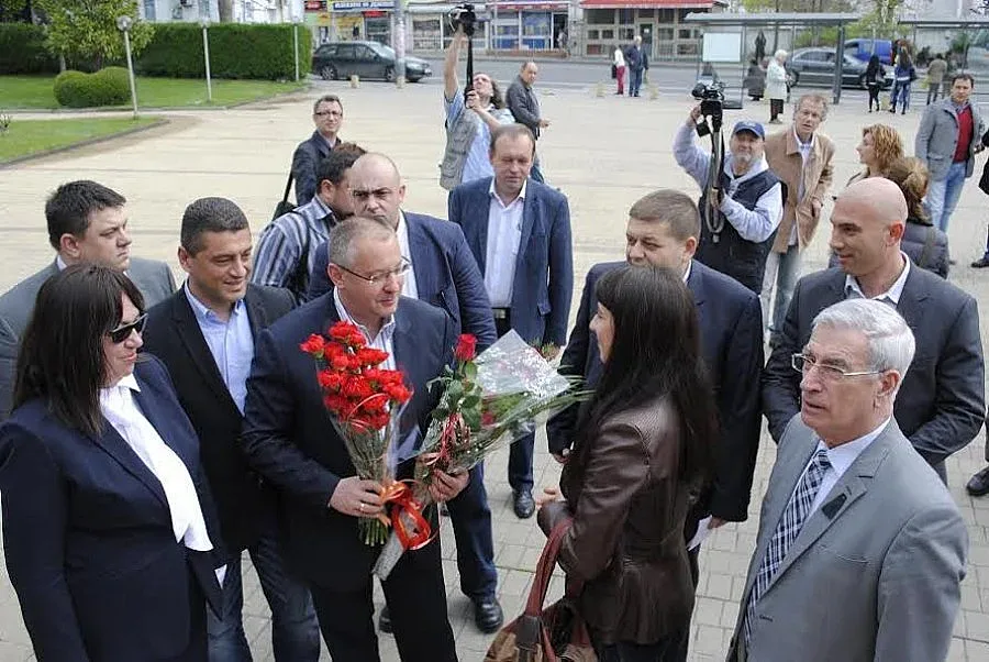 Станишев форсира закона за МВР