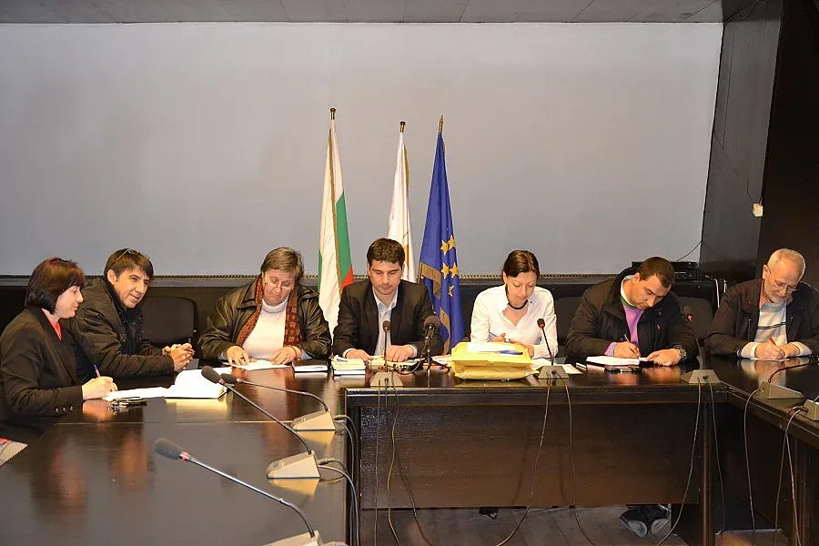 Две фирми искат да кърпят улици в Благоевград