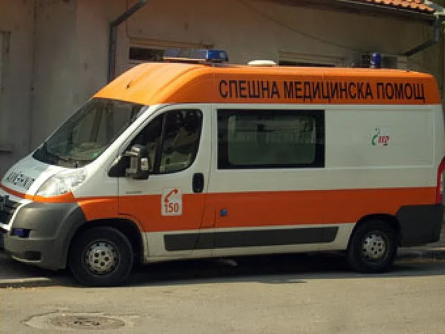 Мъж загина, затрупан по време на работа