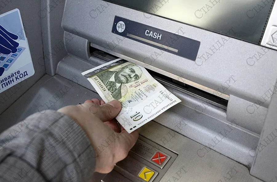 Работната заплата- основен източник на доход за българите