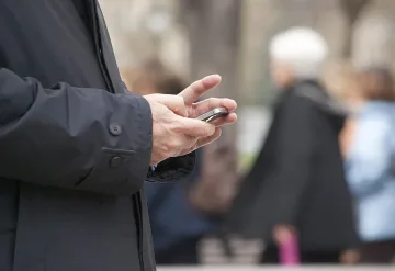 Шефът на КРС: Безплатните минути са въздух под налягане