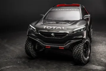 Peugeot 2008 DKR атакува "Дакар"